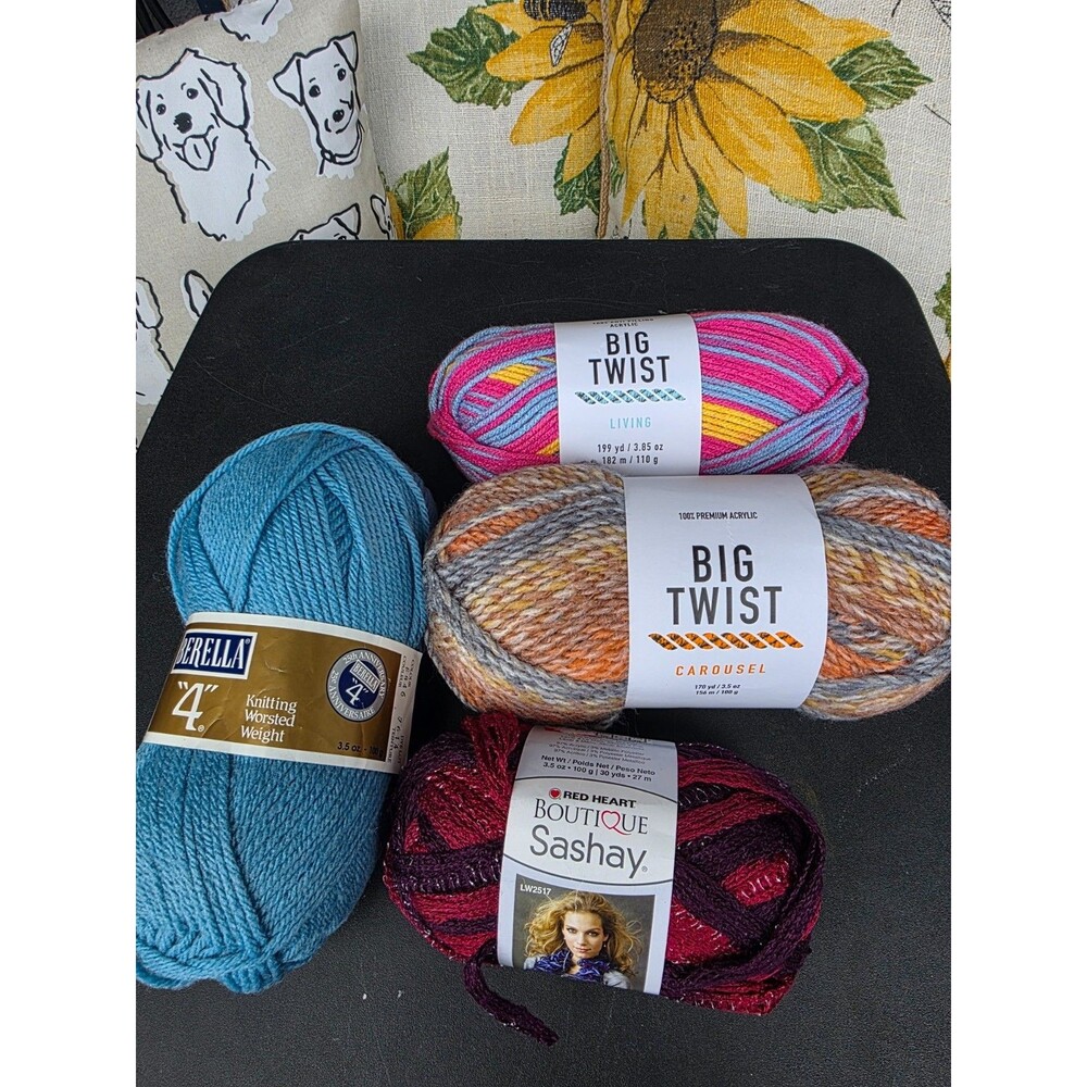 Vintage Novelty Craft Yarn Lot 4 Skeins Bernat Berella Big Twist Boutique Sashay